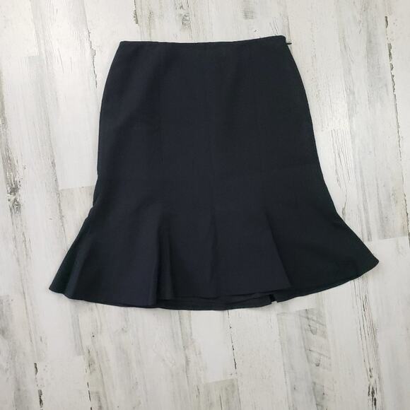 Dana Buchman A-Line Flare Solid Black Skirt Women's Size 4P - Picture 1 of 7